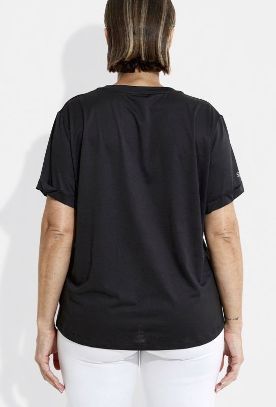 T-shirt technique UV 50+. Col rond et manches courtes. Matière recyclée