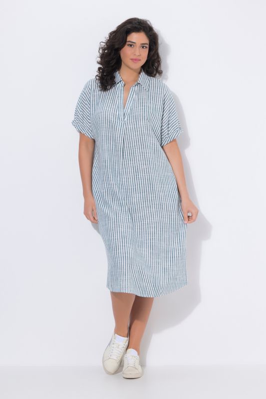Robe oversize en lin mélangé. Rayures. Col chemise et manches courtes