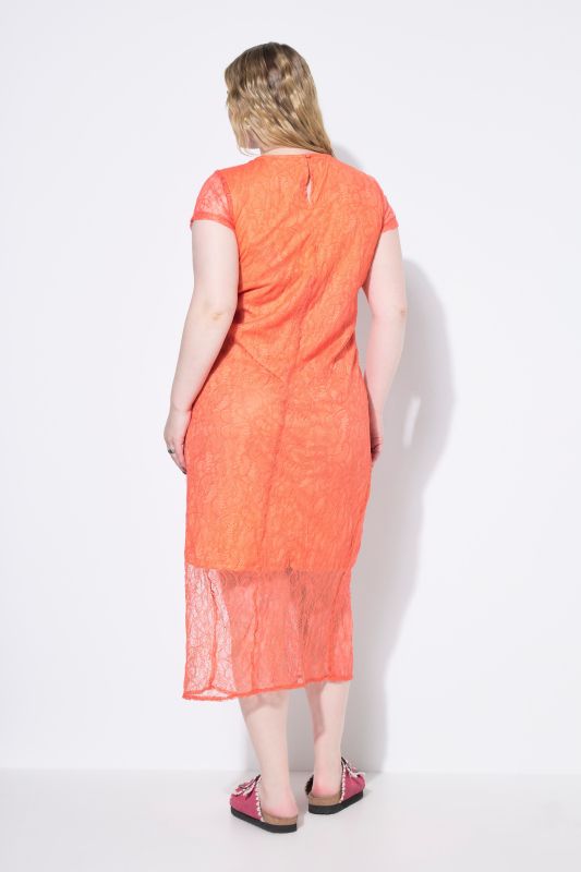 Robe maxi avec dentelle, fond de robe opaque et coupe Fitted Shape