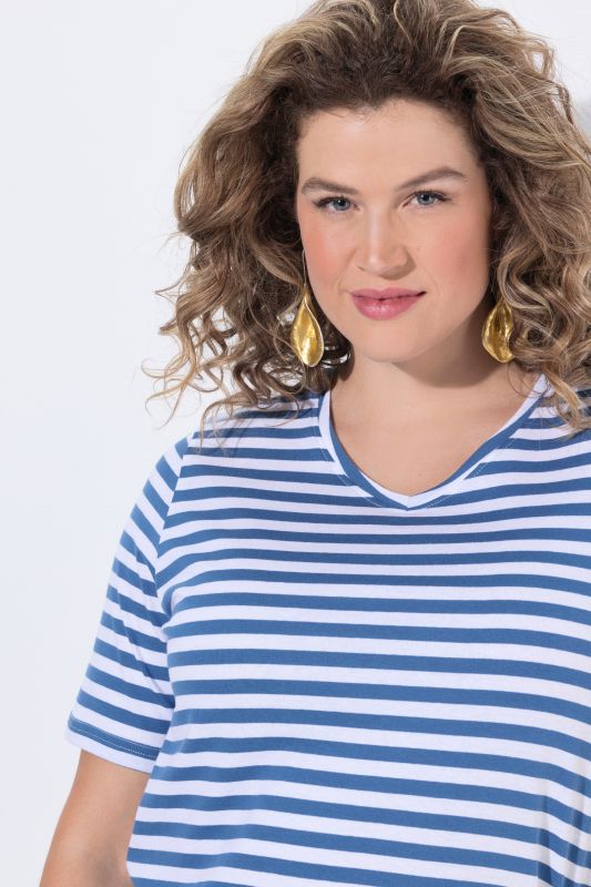 Lot de 2 T-shirts, rayures/uni, décolleté en V et manches courtes