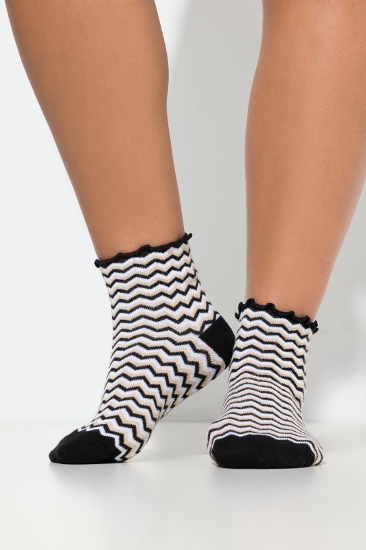 Lot de 2 paires de chaussettes, uni/motif chevrons, tige courte avec ruchés
