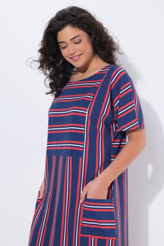 Robe midi en jersey rayé, poches, décolleté rond et manches courtes