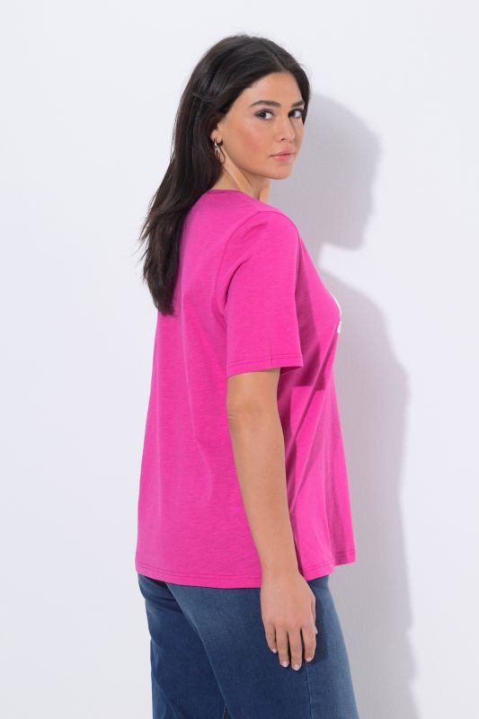 T-shirt manches courtes et col en V, message «&nbsp;Sailing &nbsp;» et coupe Classic Fit