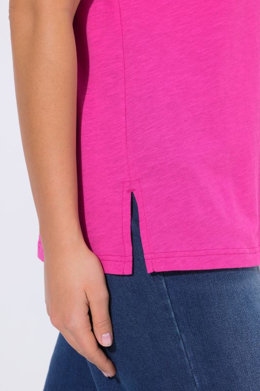 T-shirt manches courtes et col en V, message «&nbsp;Sailing &nbsp;» et coupe Classic Fit