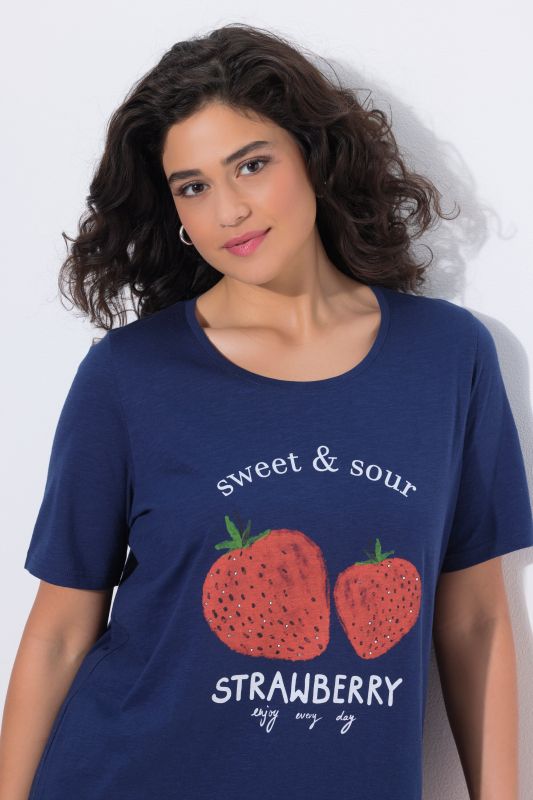T-shirt motif fraises, coupe Classic Fit, col rond et manches courtes