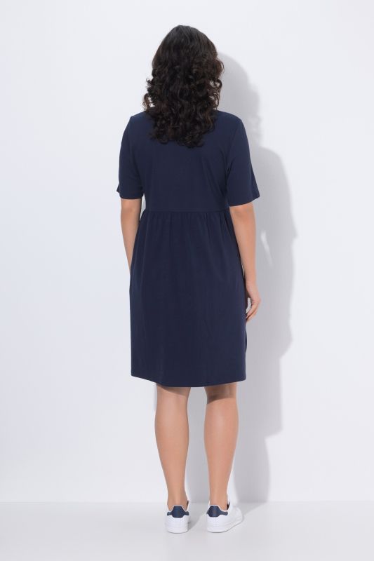 Robe midi en jersey côtelé, décolleté rond et manches courtes, coupe évasée