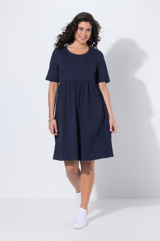 Robe midi en jersey côtelé, décolleté rond et manches courtes, coupe évasée