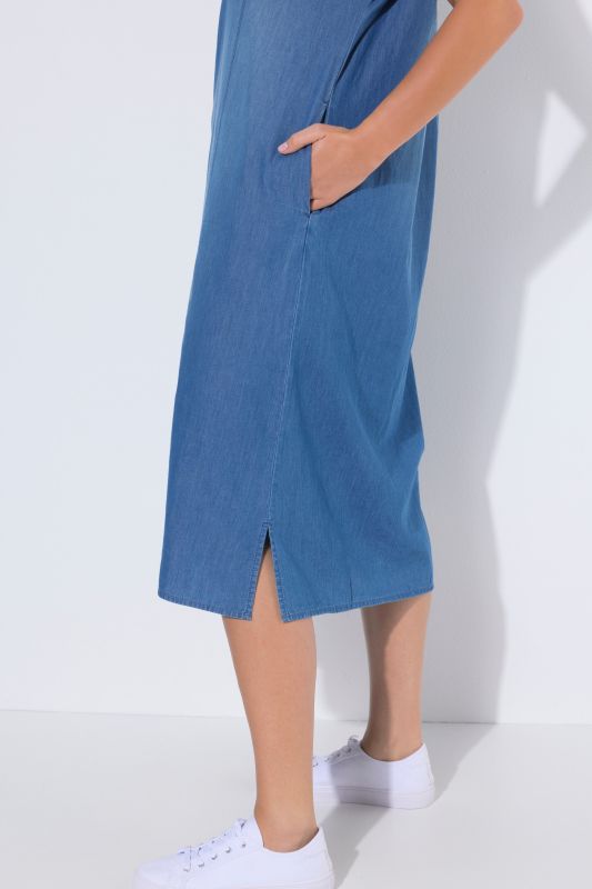 Robe midi aspect jean, col chemise et fermeture zippée, manches courtes