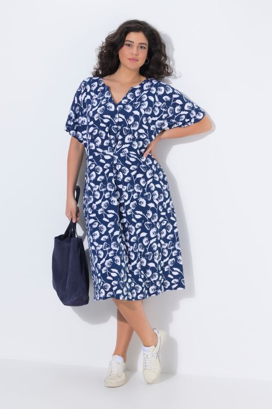 Robe midi motif fraises, manches courtes et col tunisien