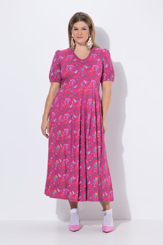 Robe maxi avec coutures princesse, décolleté en V et manches courtes