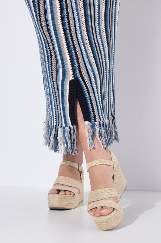 Jupe à rayures, maille ajourée, franges et taille élastique