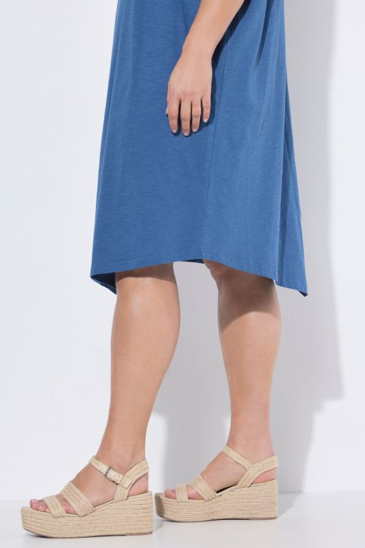 Robe midi en coton bio, col tunisien et manches courtes