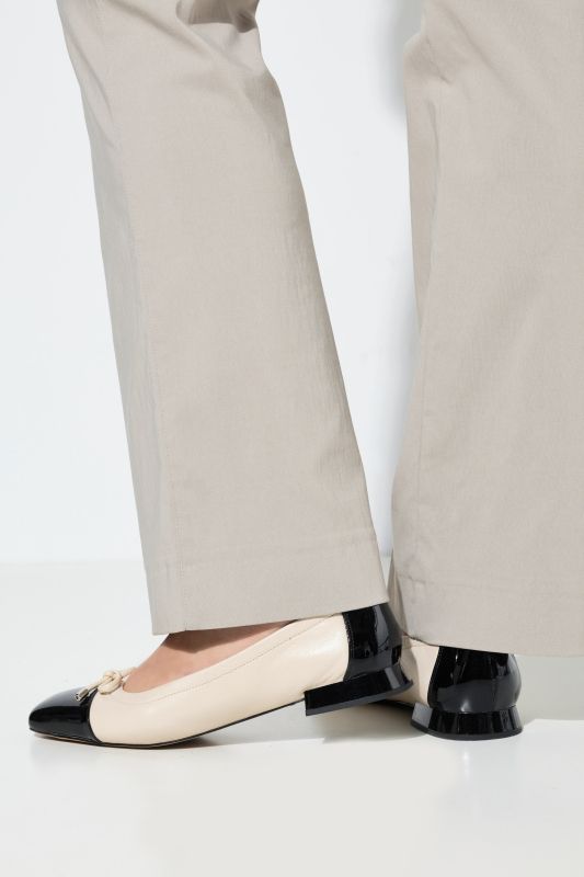 Ballerines en cuir Caprice, mousse à mémoire de forme - largeur&nbsp;G