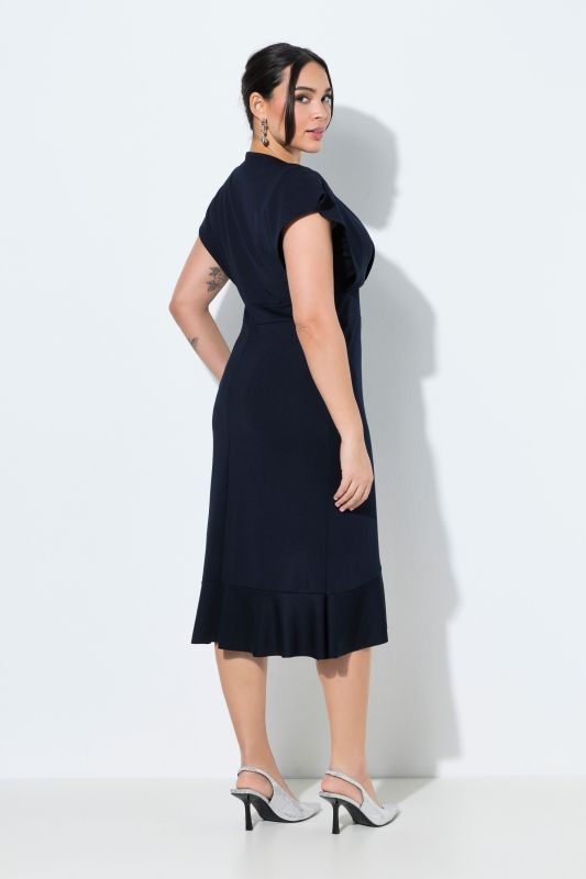 Robe bodycon en jersey, ruchés, manches courtes mancheron et décolleté en V