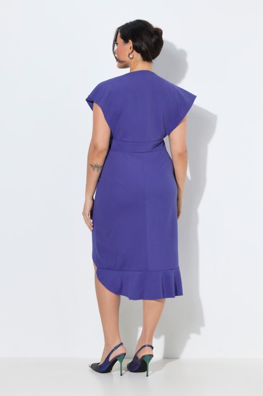 Robe bodycon en jersey, ruchés, manches courtes mancheron et décolleté en V