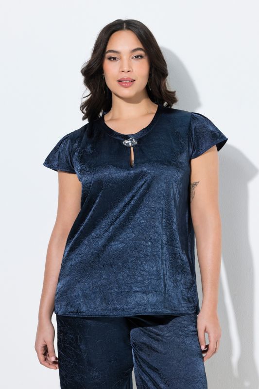 Blouse avec broche, coupe évasée et décolleté rond, manches courtes mancheron