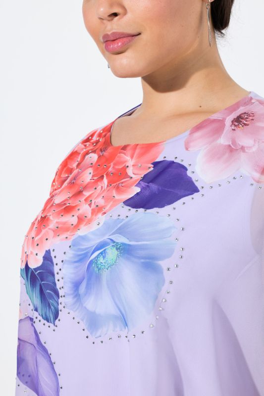 Blouse à fleurs en mousseline doublée, décolleté rond et manches courtes