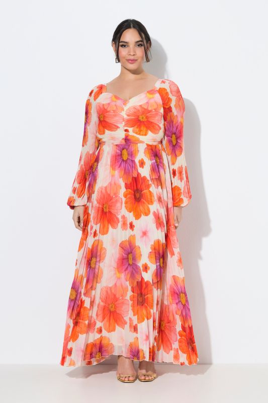 Robe maxi à fleurs, décolleté en forme de cœur et manches longues