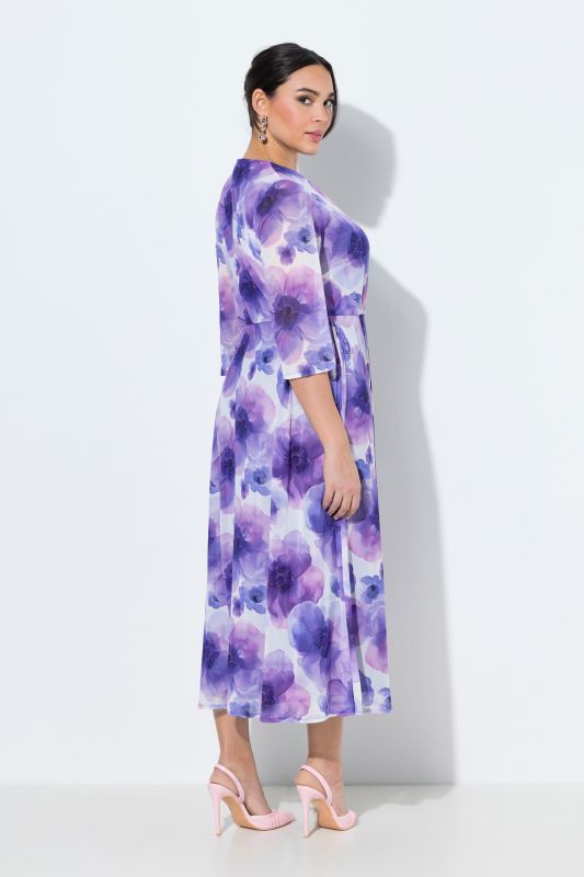 Robe maxi doublée, motif floral, décolleté en V et manches courtes