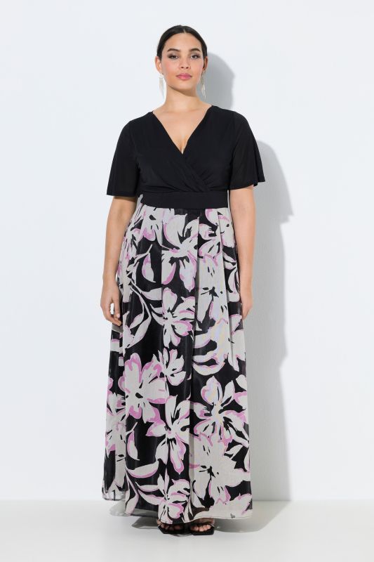 Robe maxi en tissu dévoré, décolleté en V et manches courtes
