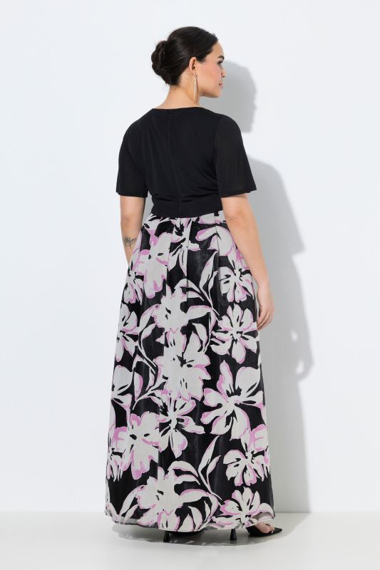 Robe maxi en tissu dévoré, décolleté en V et manches courtes