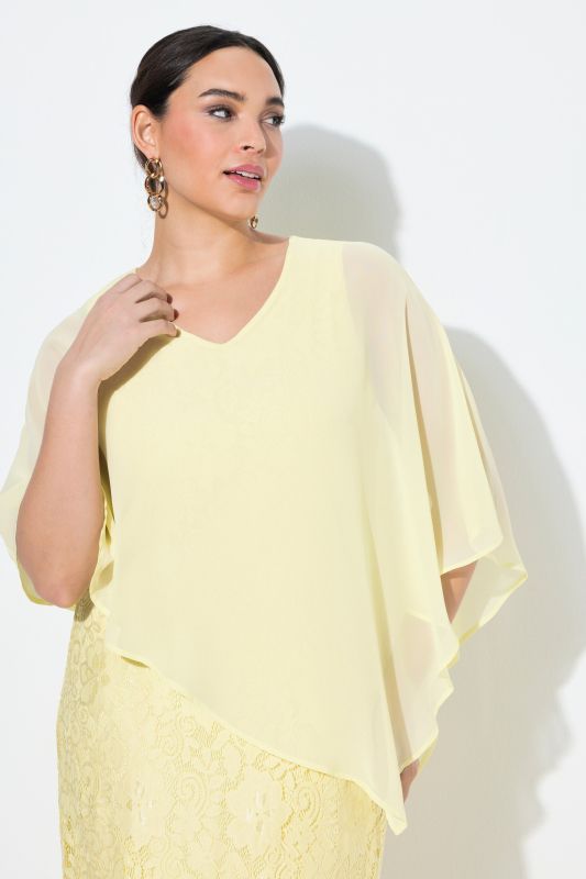 Robe en dentelle, coupe évasée, décolleté en V et manches&nbsp;3/4