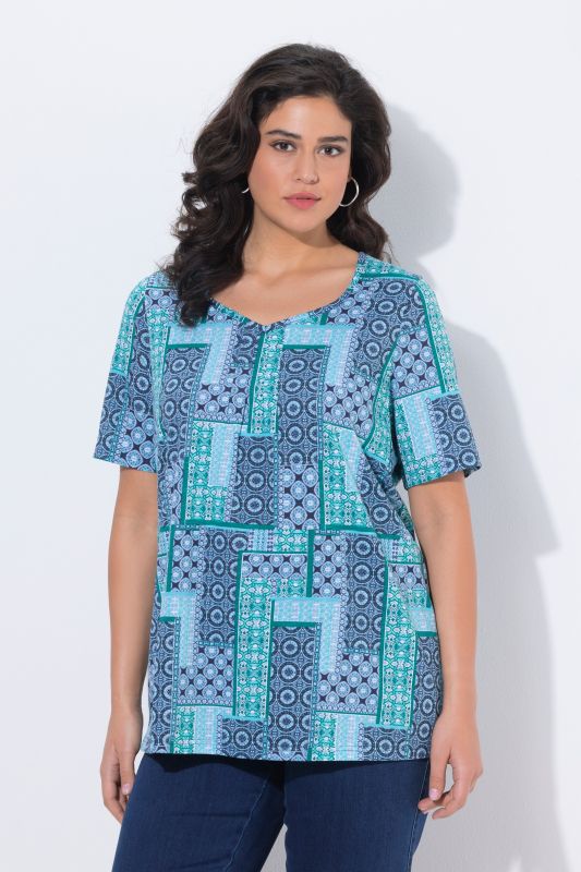 T-shirt à manches courtes, décolleté cœur avec plis fantaisie, coupe évasée