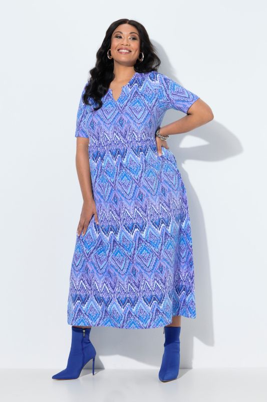 Robe maxi coupe évasée, imprimé, col tunisien et manches courtes