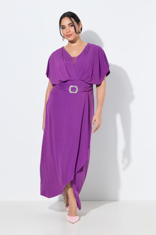 Robe maxi avec ceinture fantaisie, décolleté V et manches courtes