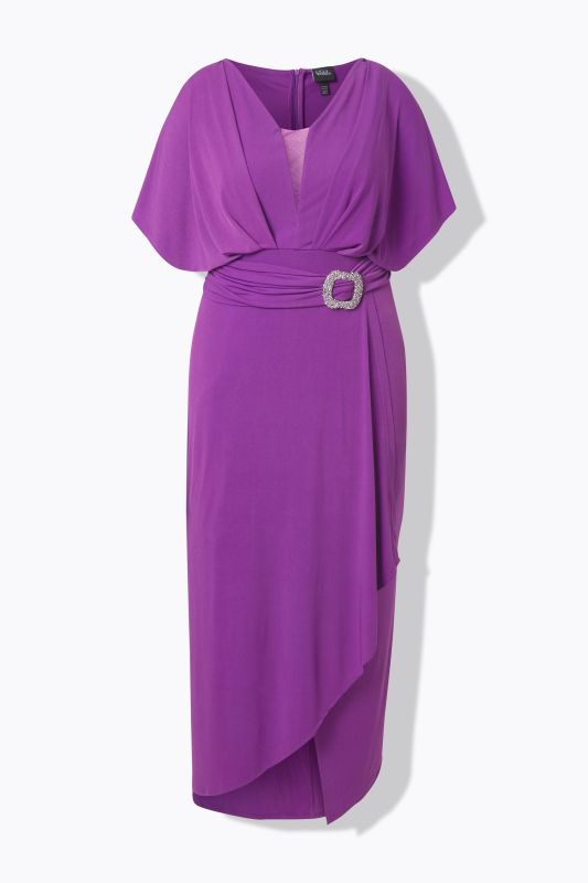Robe maxi avec ceinture fantaisie, décolleté V et manches courtes
