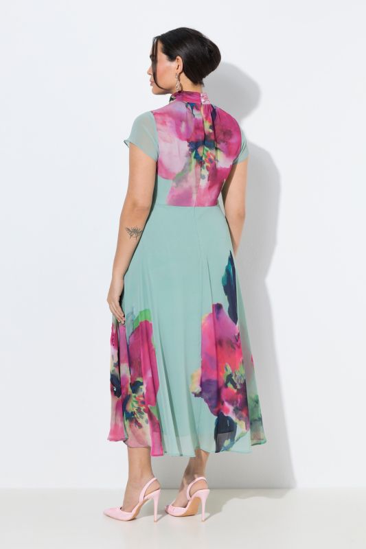 Robe maxi sans manches, col montant, paillettes et imprimé floral