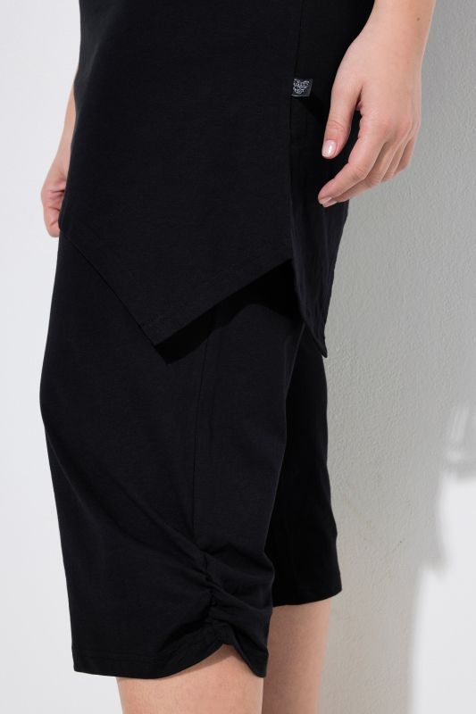 Pyjama 2&nbsp;pièces, pantalon + T-Shirt col en V, base en pointe et manches courtes