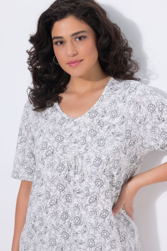 T-shirt à coupe évasée, motif tortues, décolleté en V et manches courtes