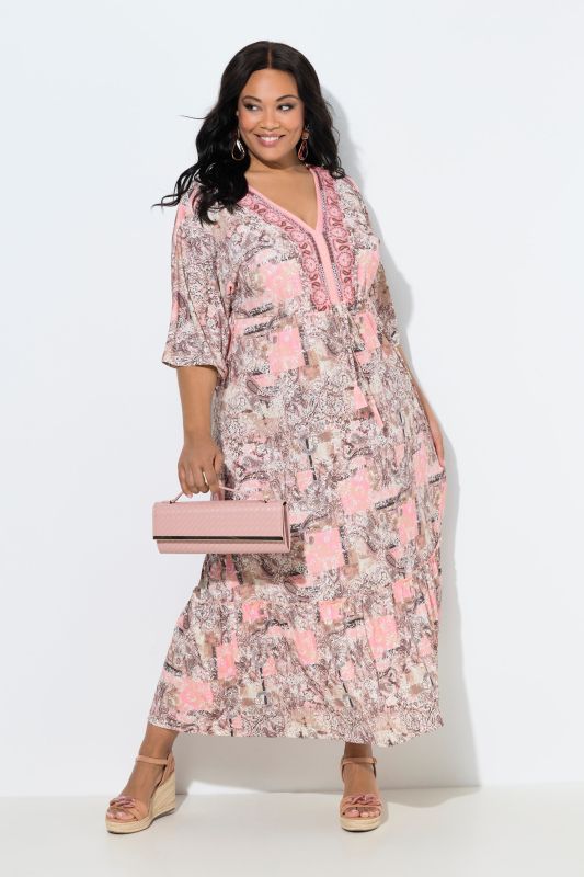 Robe maxi avec volant, coupe évasée, décolleté en V et manches&nbsp;3/4