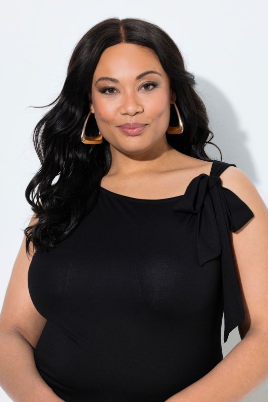 Haut sans manches, décolleté asymétrique, coupe Slim Fit