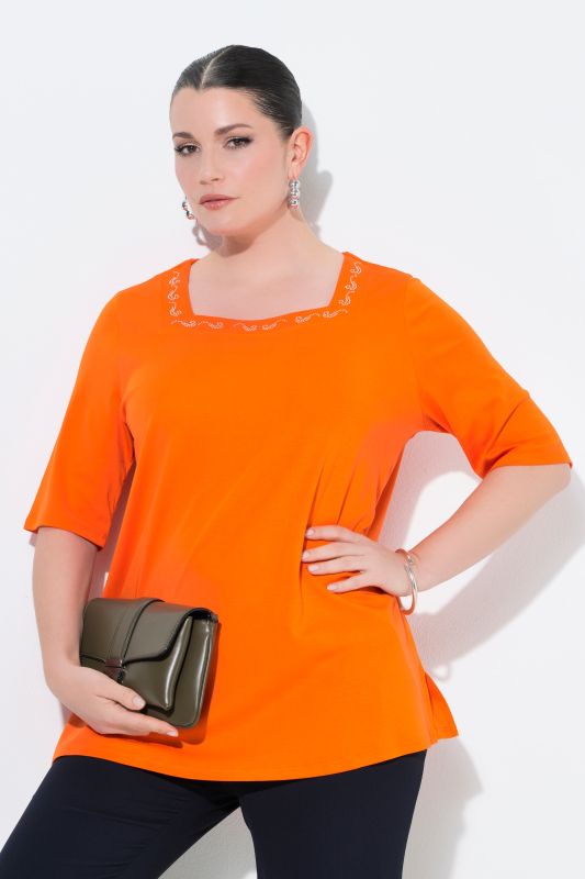 T-shirt en coton Pima, petits strass fantaisie, décolleté carré et manches courtes