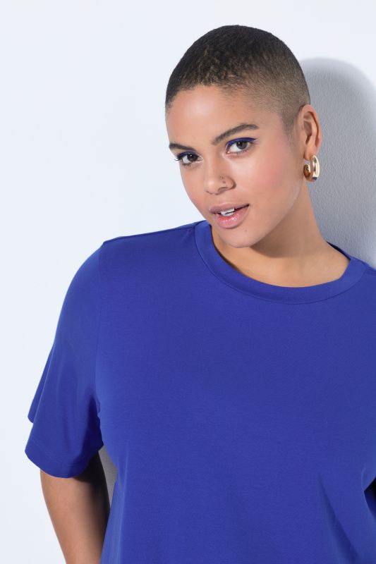 T-shirt long à col rond et manches courtes