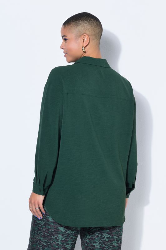 Chemise oversized en tissu crêpe, col de chemise et manches longues