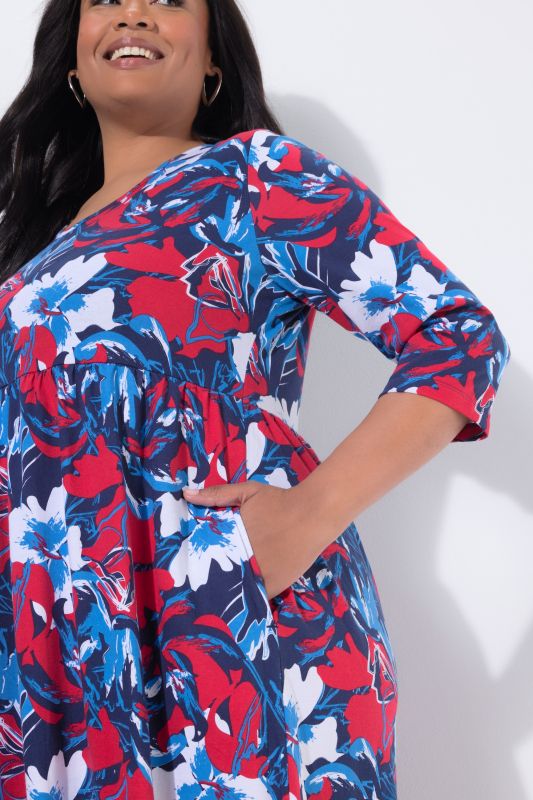 Robe maxi en jersey, avec poches, décolleté rond et manches 3/4, coupe évasée