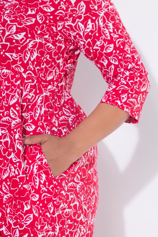 T-shirt long, décolleté carré et manches 3/4, coupe évasée