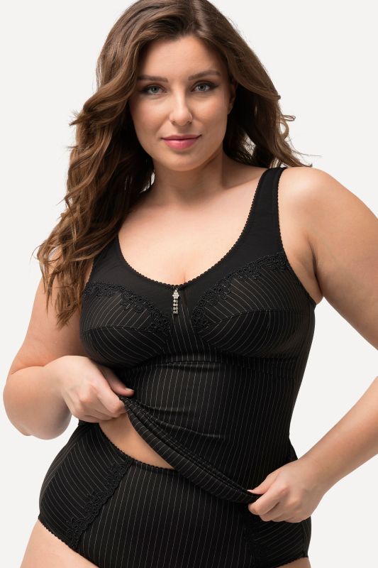 Débardeur sculptant à fines rayures. Se porte aussi sans soutien-gorge