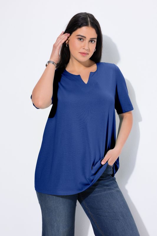 T-shirt manches courtes et col tunisien, coupe évasée