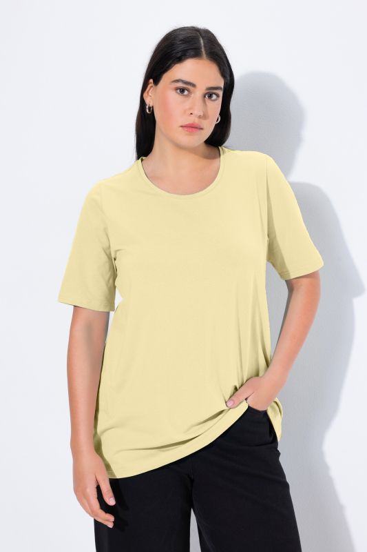 T-shirt en coton bio. Col rond et manches courtes. Coupe évasée