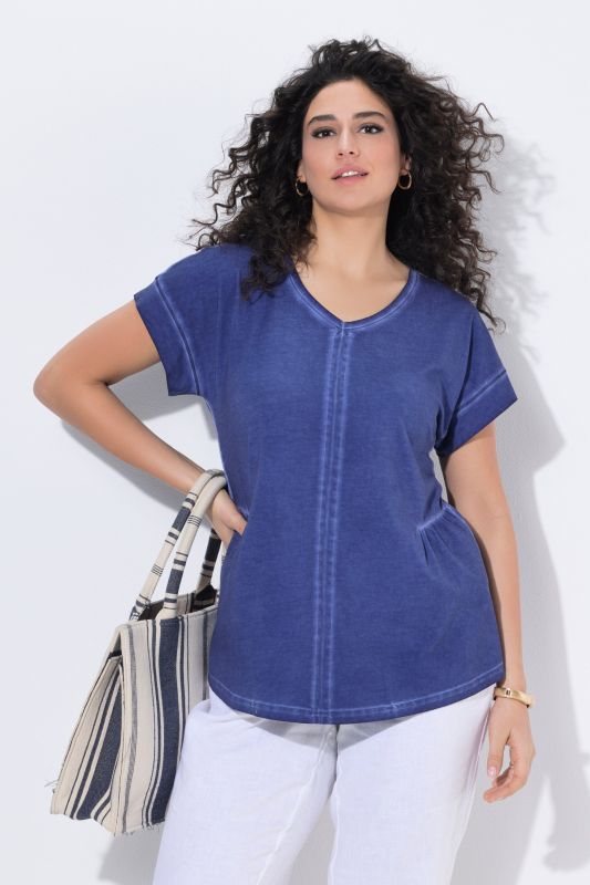 T-shirt oversize, décolleté en V et manches courtes, délavage cold dyed