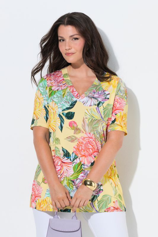 T-shirt au tombé fluide, motif à fleurs, décolleté en V et manches courtes, coupe évasée