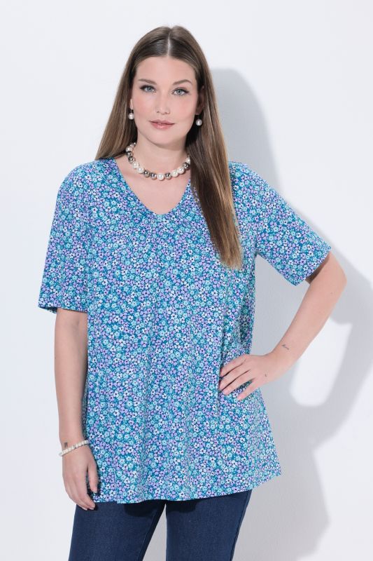 T-shirt motif floral, coupe évasée, décolleté en V et manches courtes