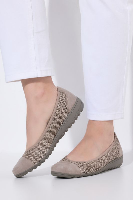 Ballerines tressées Caprice, détails aspect cuir - largeur G