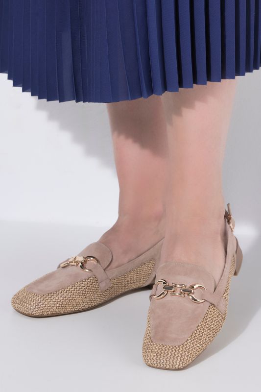 Ballerines slingback Caprice, modèle tressé et chaînette - largeur G