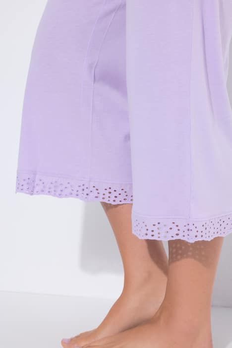 Pyjama en modal mélangé, T-shirt à manches courtes, broderie ajourée