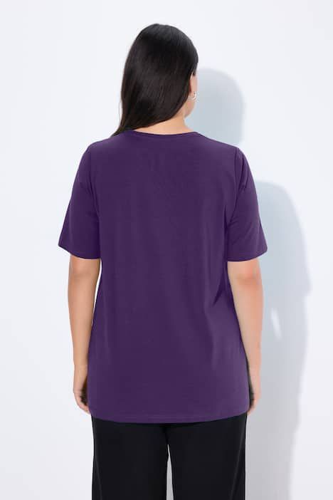 T-shirt en coton bio. Col rond et manches courtes. Coupe évasée